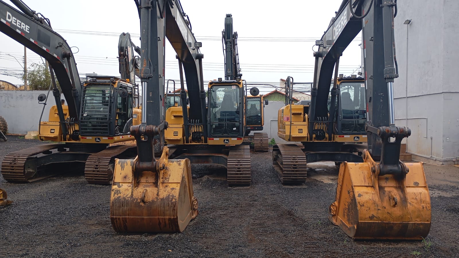 OHN DEERE 200G ESCAVADEIRA 20T ES01907 · ESCAD